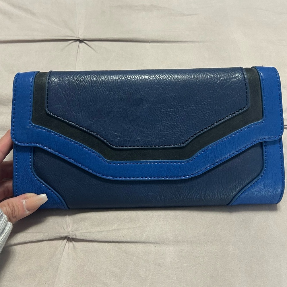 Elegant Blue and Black Women's Clutch